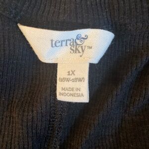 Terra & Sky Black Top 1X